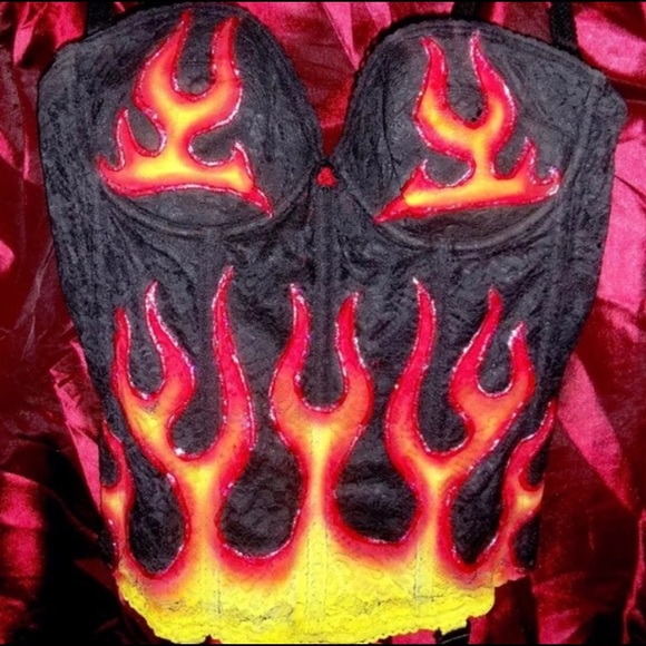 🔥Custom painted flame corset by Forplay🔥 - Picture 2 of 3